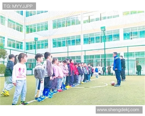 足球作业的乐趣与挑战探索如何在学习中提升足球技能与团队合作精神