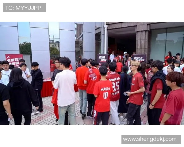 九巴足球热情澎湃球迷齐聚共庆球队辉煌时刻与未来展望