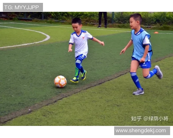 卡酷足球引领青少年足球热潮助力孩子们健康成长与团队精神培养